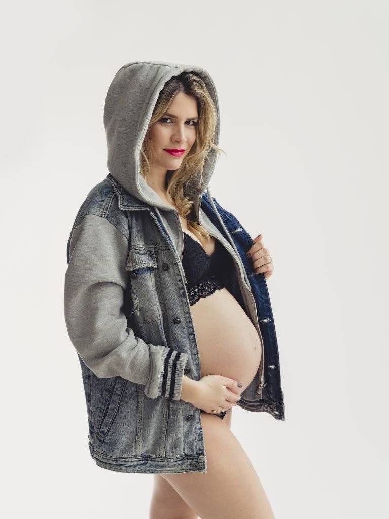fotografa embarazo alcobendas estudio scaled